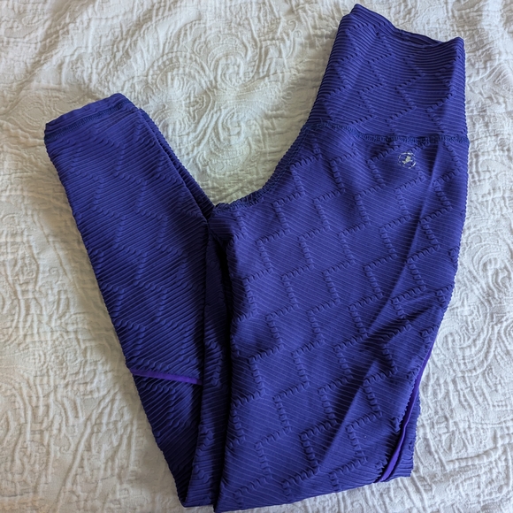 Women's Textured Purple Leggings - Picture 1 of 4